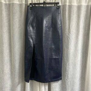 TopShop, navy blue, faux snake skin print, midi skirt. Size US 2 (UK 6/EUR 34)